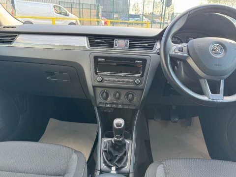 Skoda Rapid Spaceback Spaceback 1.2 Tsi White #32