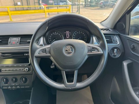 Skoda Rapid Spaceback Spaceback 1.2 Tsi White #23