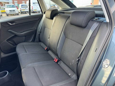 Skoda Rapid Spaceback Spaceback 1.2 Tsi White #16