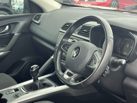 Renault Kadjar 1.6 Kadjar Signature Red #4