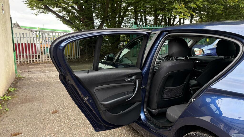 BMW 1 Series Hatchback Grey #49