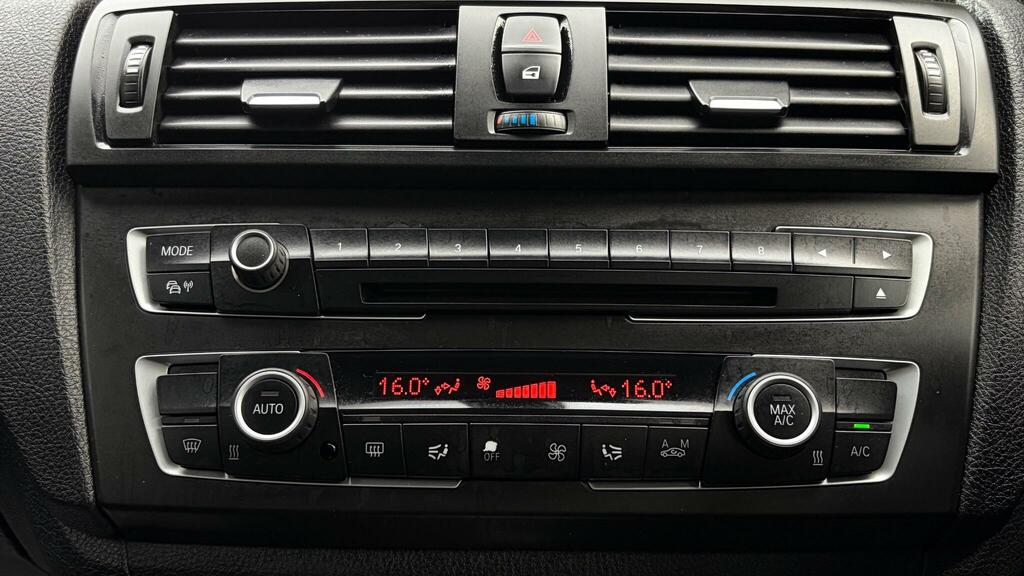 BMW 1 Series Hatchback Grey #18