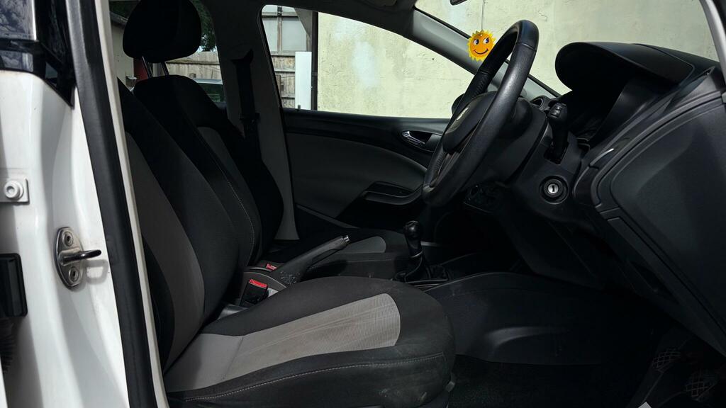 Seat Ibiza Hatchback 1.4 Toca 2013 White #24