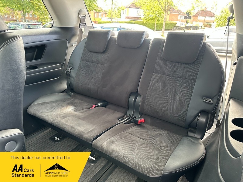 Toyota Estima Hatchback Black #14