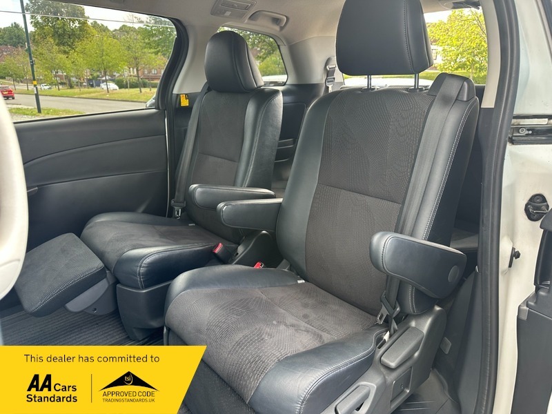 Toyota Estima Hatchback Black #10