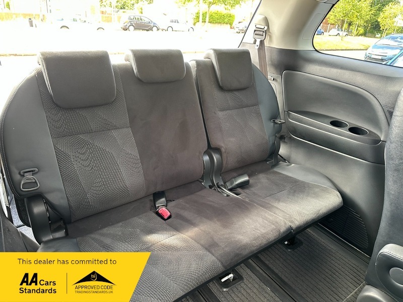 Toyota Estima Hatchback Black #13