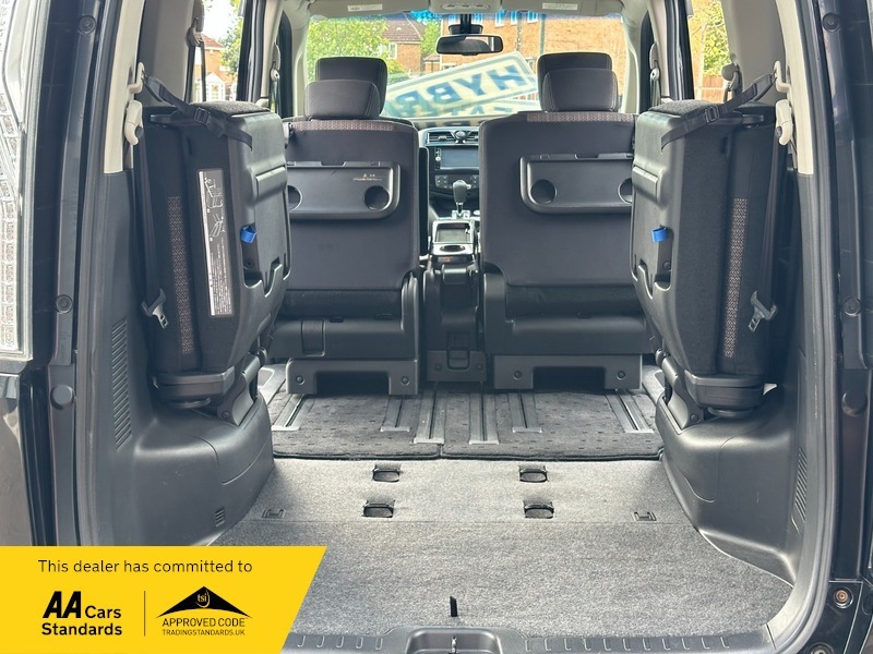 Nissan Serena Automatic 5dr White #17