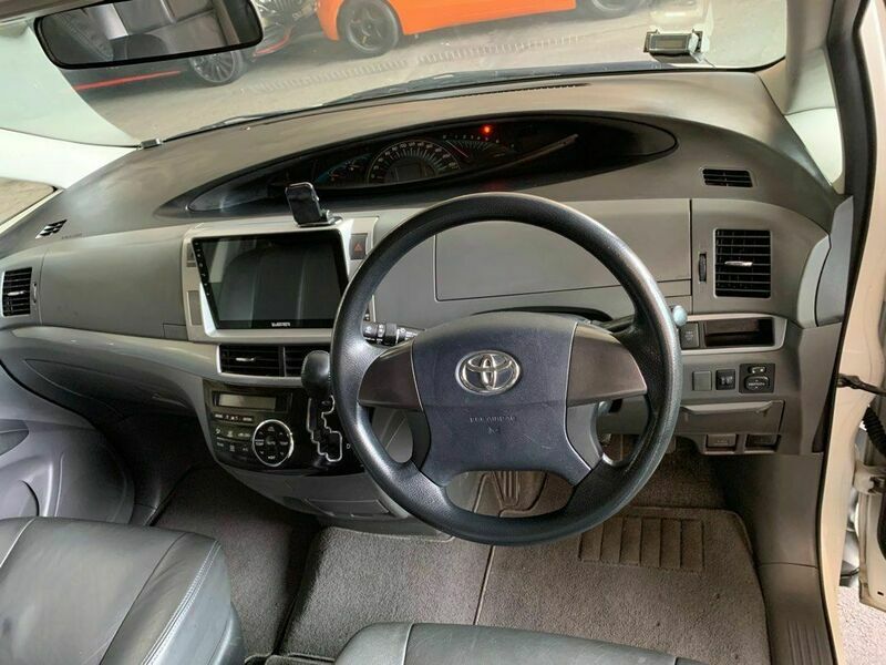 Toyota Estima Lpg 2012 Model Silver #2