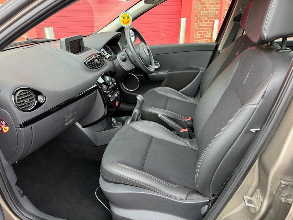Renault Clio 1.2 Expression Euro 5 White #8