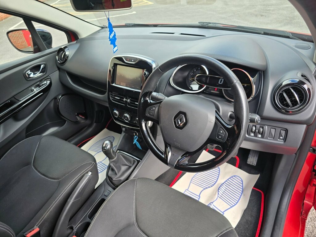 Renault Clio 1.5L Dynamique Medianav VN63BLZ Red #2