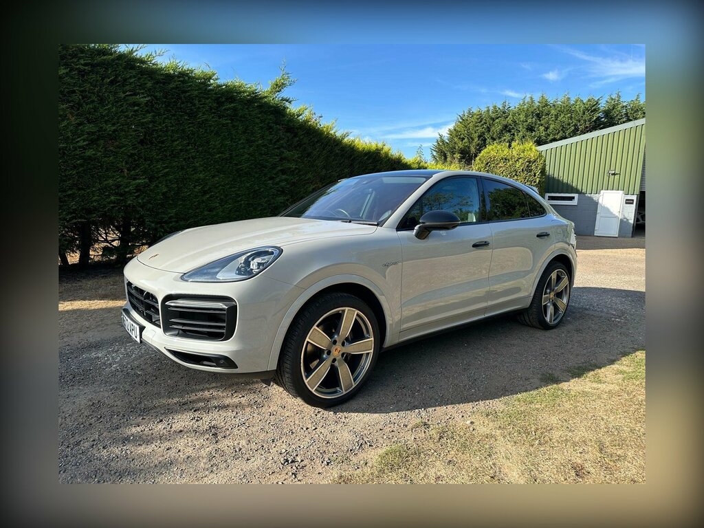 Porsche Cayenne 3.0 V6 E-hybrid 17.9Kwh Platinum Edition Tiptronic Grey