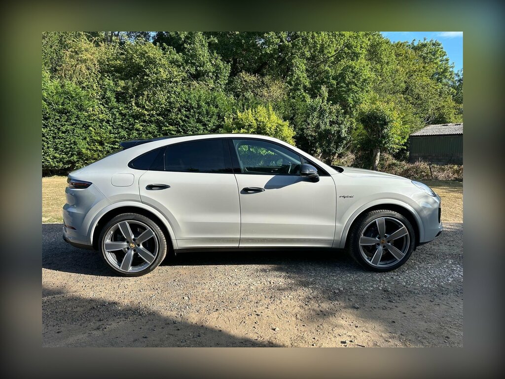 Porsche Cayenne 3.0 V6 E-hybrid 17.9Kwh Platinum Edition Tiptronic Grey #4