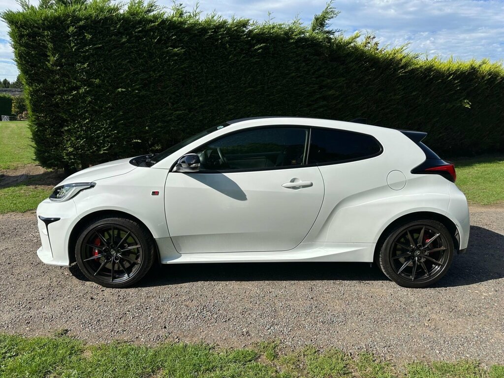 Toyota Yaris 1.6T Gr Circuit Awd Euro 6 White #4