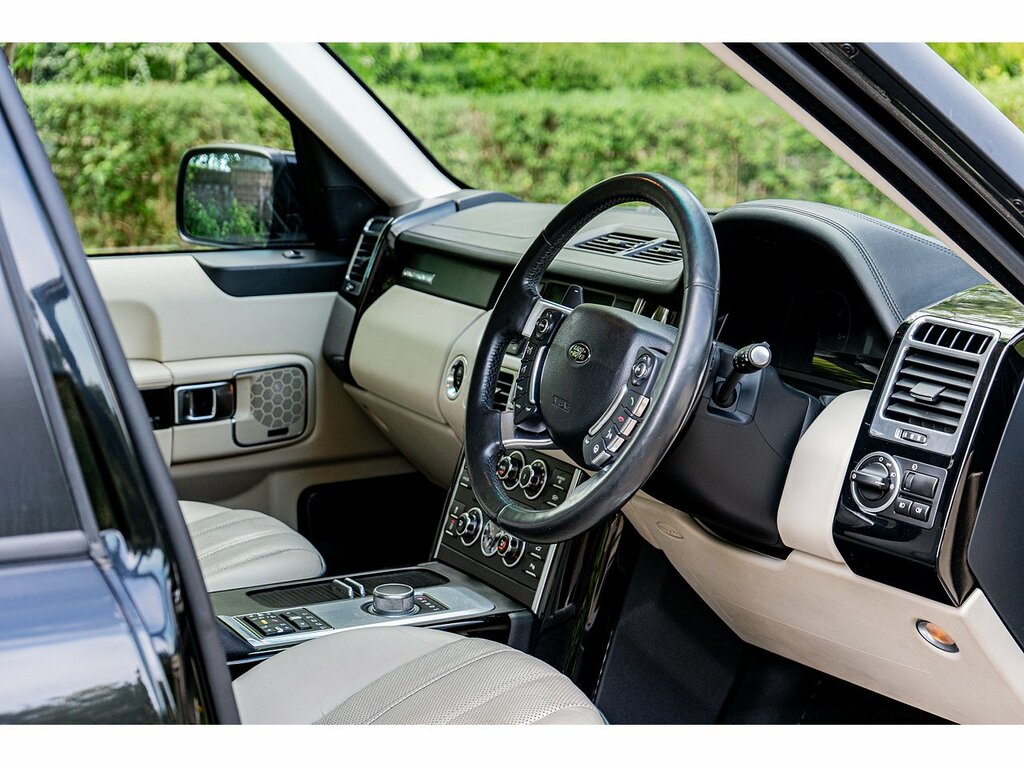 Land Rover Range Rover Black #11