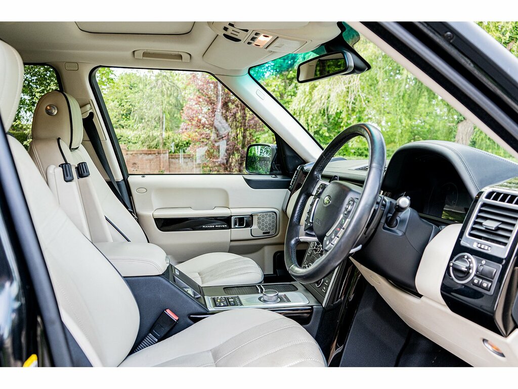 Land Rover Range Rover Black #12