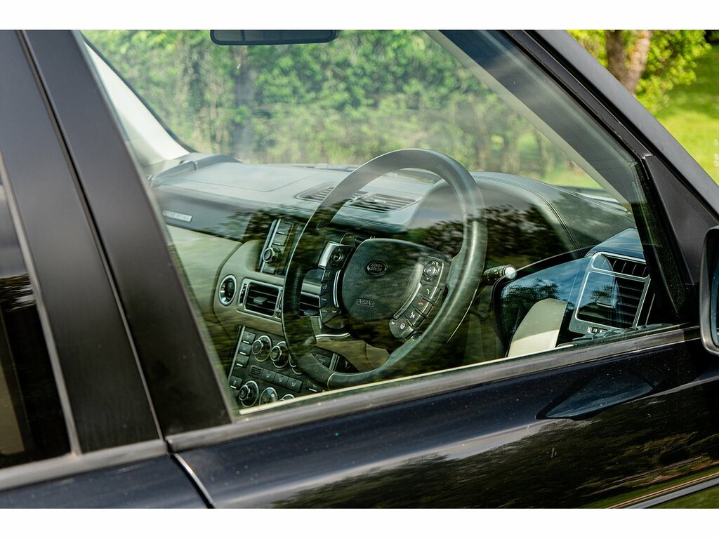 Land Rover Range Rover Black #10