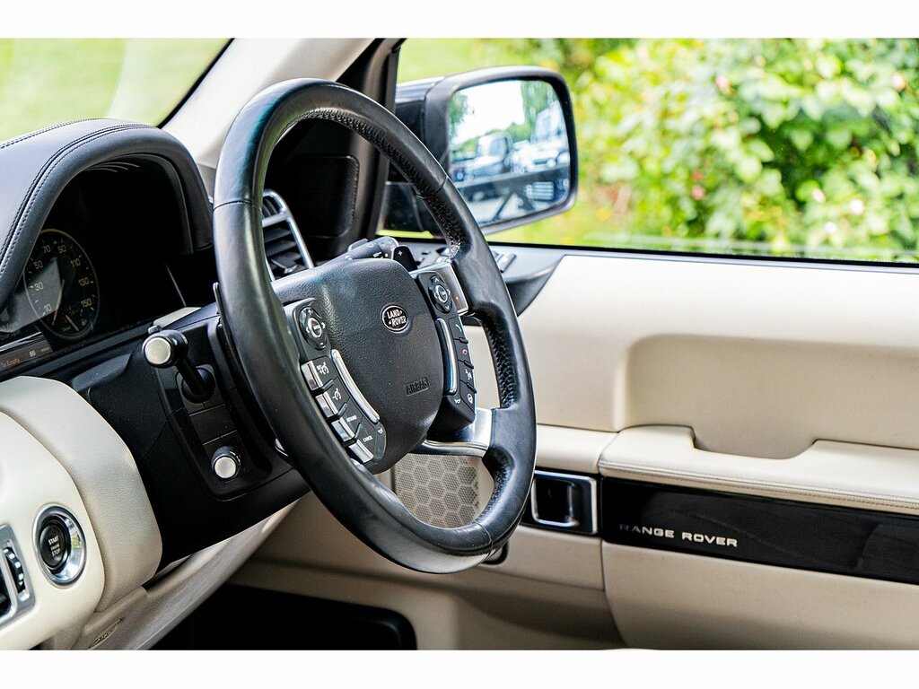 Land Rover Range Rover Black #19