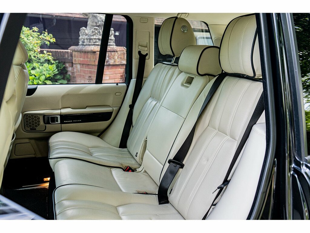 Land Rover Range Rover Black #23