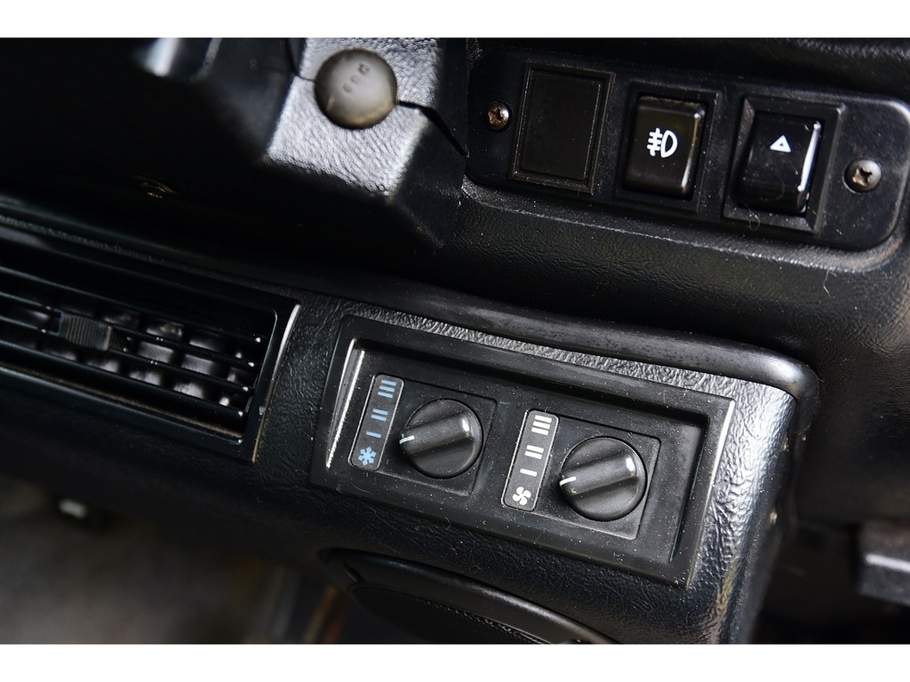 Land Rover Defender 90  Black #21