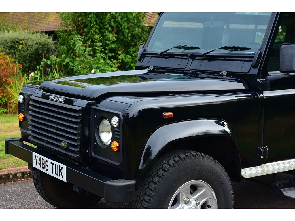 Land Rover Defender 90  Black #7