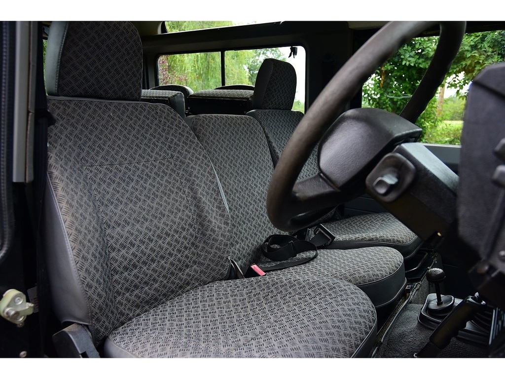 Land Rover Defender 90  Black #20