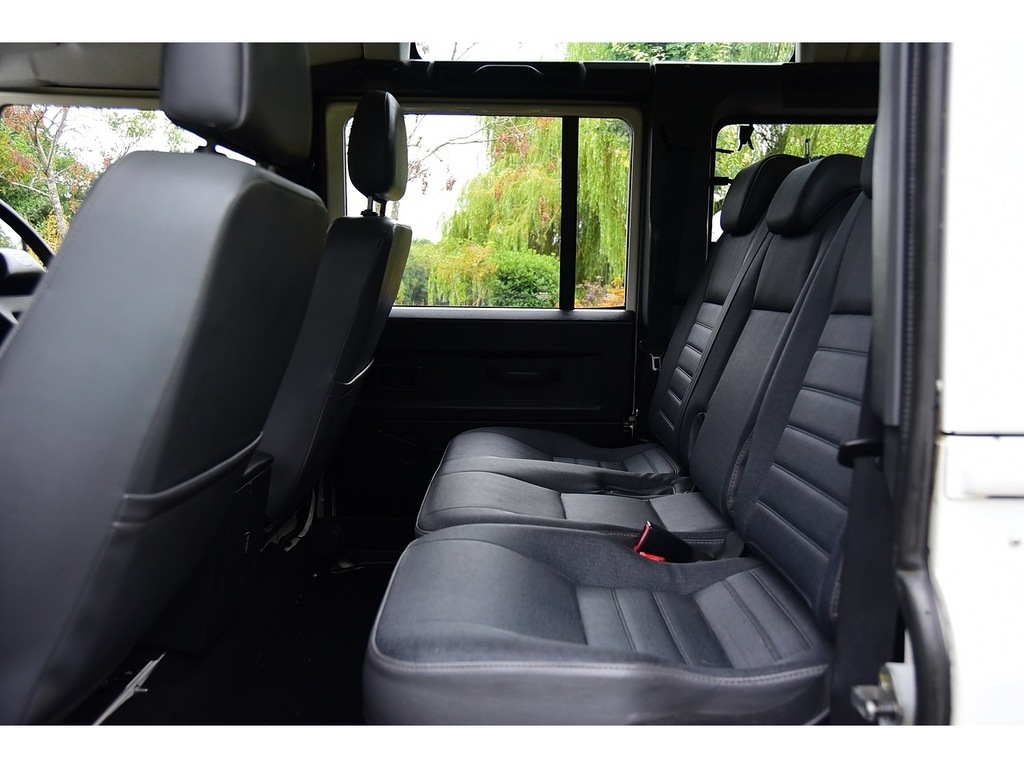 Land Rover Defender 110 S Blue #17