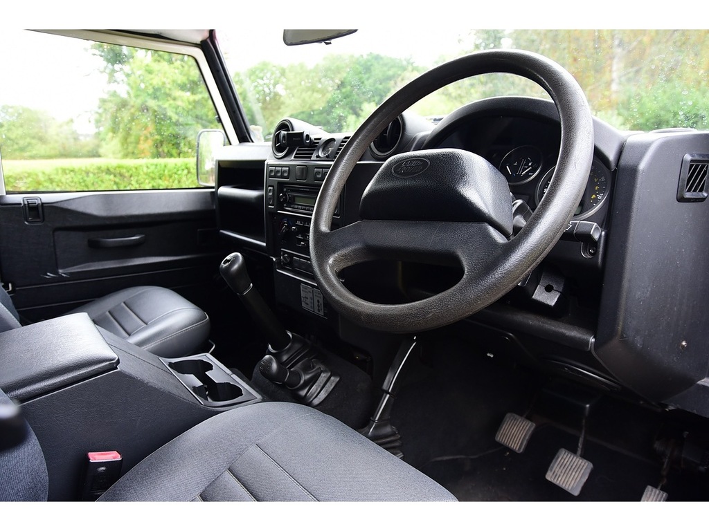 Land Rover Defender 110 S Blue #13