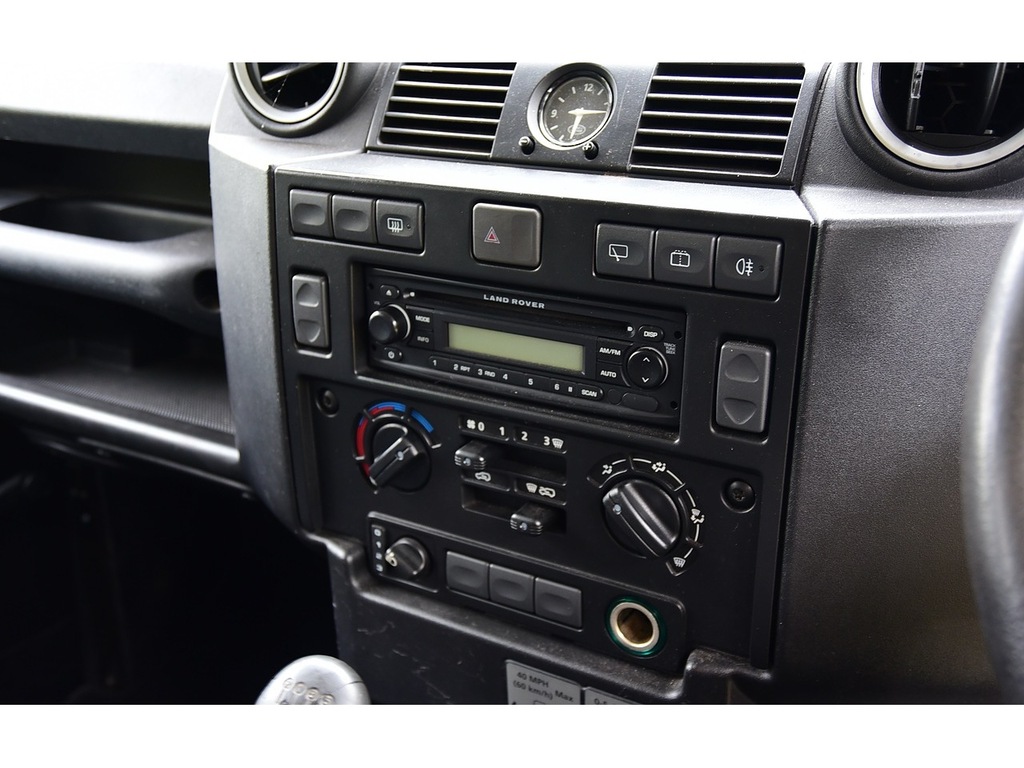 Land Rover Defender 110 S Blue #15