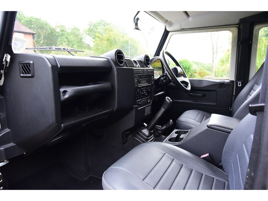 Land Rover Defender 110 S Blue #18