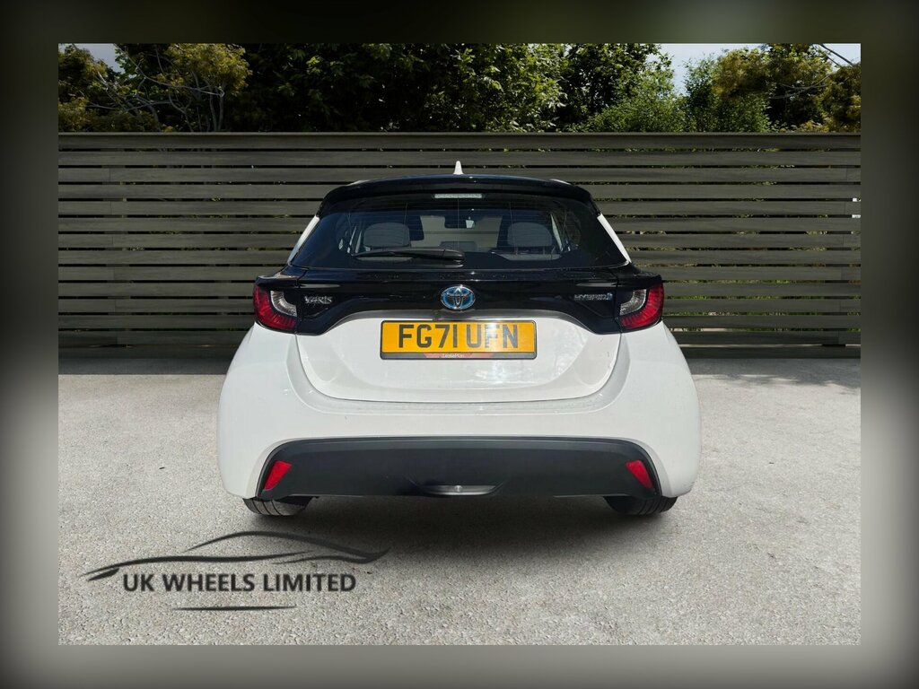 Toyota Yaris 1.5 Vvt-h Icon E-cvt Euro 6 Ss White #2