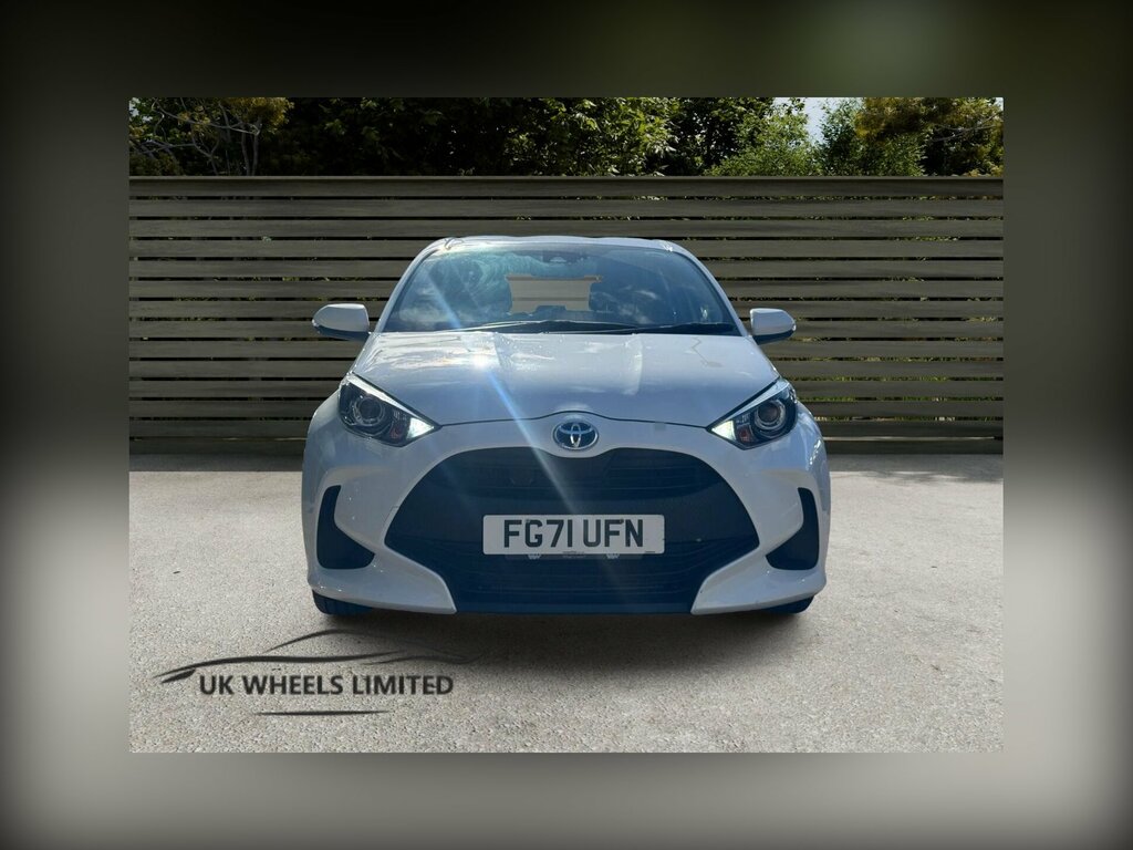 Toyota Yaris 1.5 Vvt-h Icon E-cvt Euro 6 Ss White #3