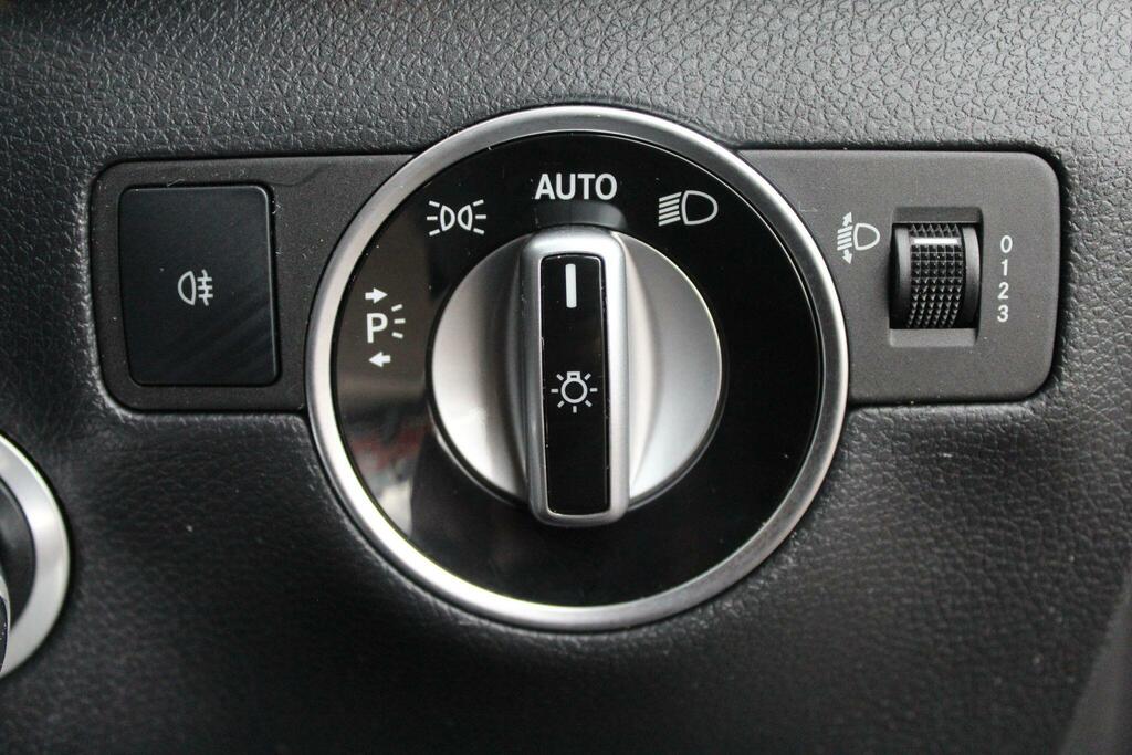 Mercedes-Benz B Class Black #30