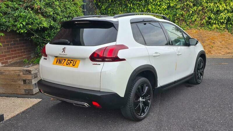 Peugeot 2008 1.2 Puretech Gt Line White #4