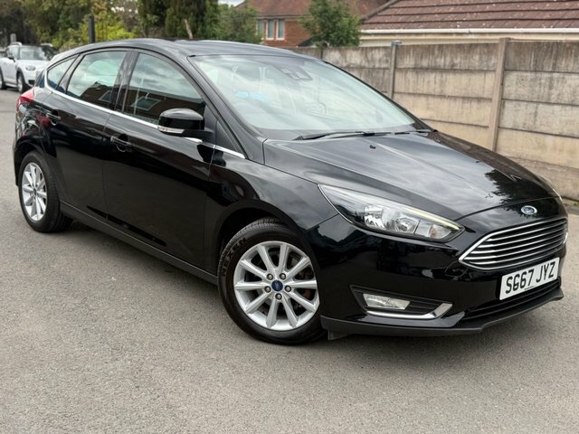 Ford Focus 1.0T Ecoboost Titanium Hatchback E Black
