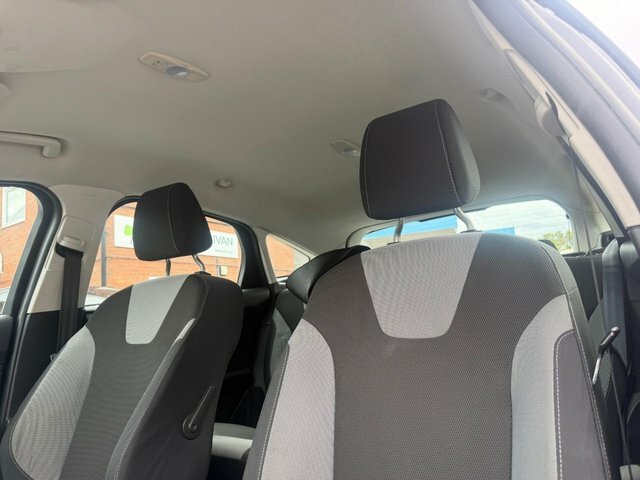 Ford Focus Zetec Black #40
