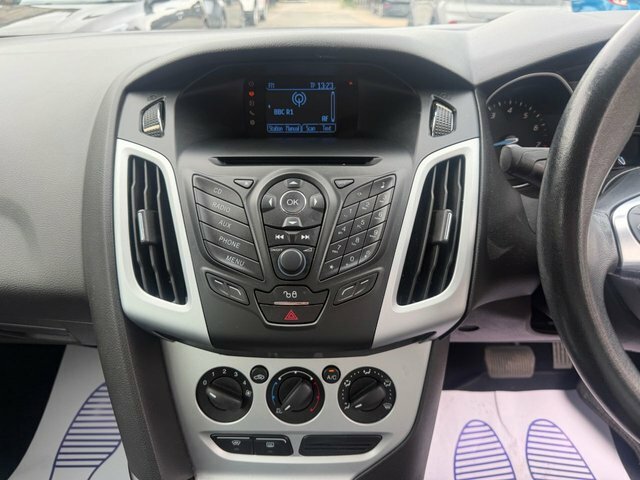 Ford Focus Zetec Black #35