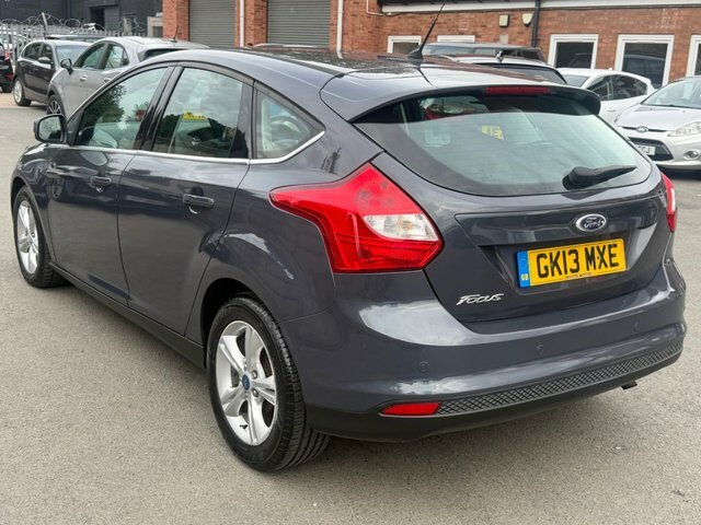 Ford Focus Zetec Black #22