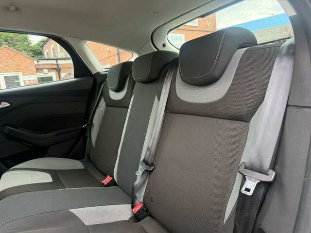 Ford Focus Zetec Black #44