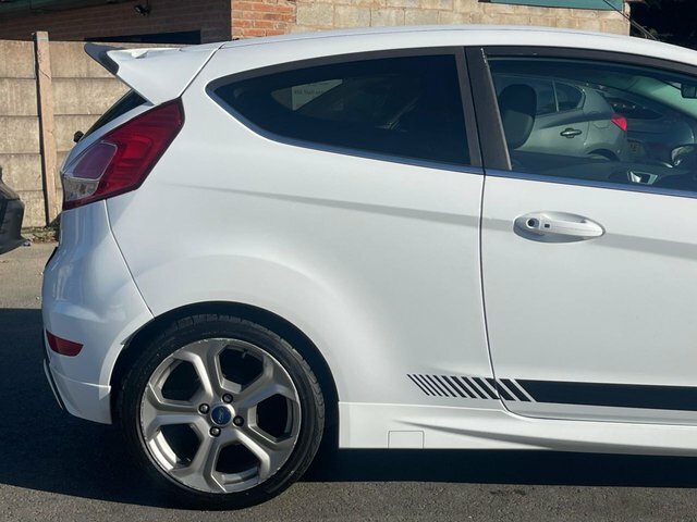 Ford Fiesta 1.0T Ecoboost Titanium X Hatchback Powe White #6