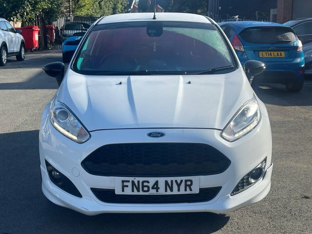 Ford Fiesta Hatchback Red #13