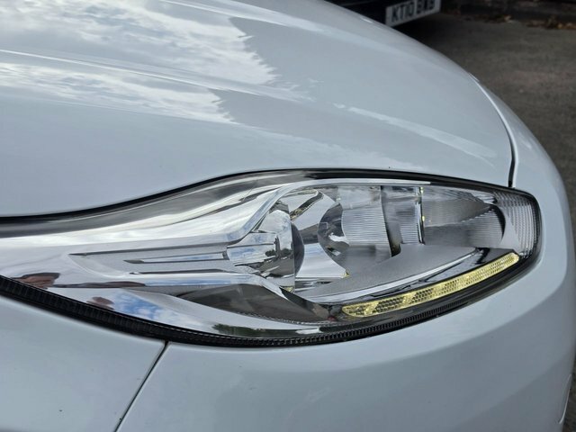 Ford Fiesta 1.0T Ecoboost Titanium X Hatchback Powe White #4