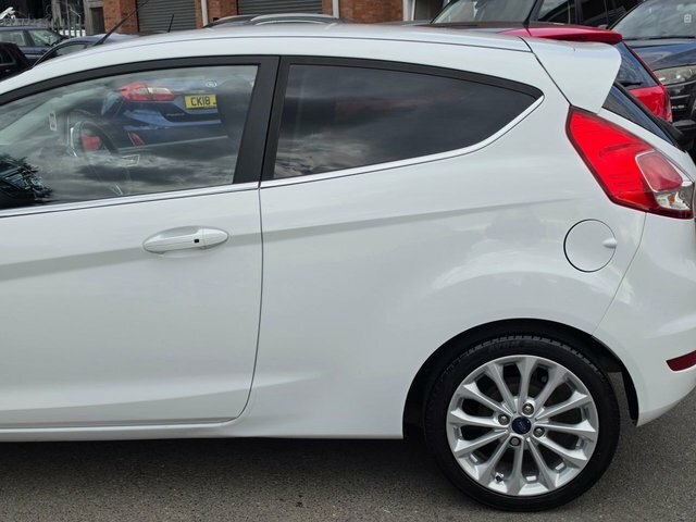Ford Fiesta Titanium Blue #23