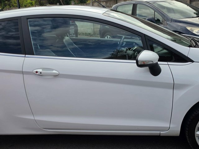 Ford Fiesta 1.0T Ecoboost Titanium X Hatchback Powe White #5