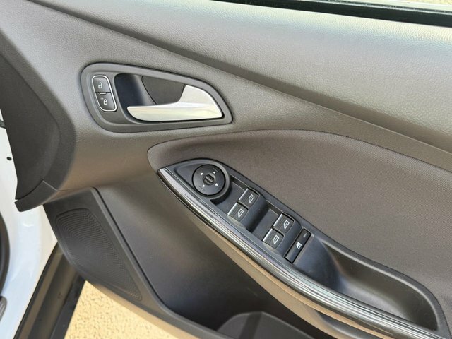 Ford Focus Focus Titanium X Blue #38