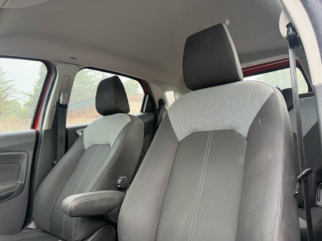 Ford Ecosport Zetec Silver #37