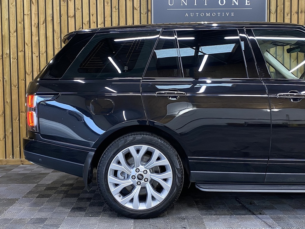 Land Rover Range Rover R-dynamic S Black #36