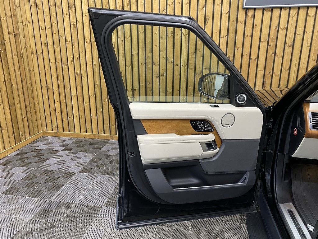 Land Rover Range Rover R-dynamic S Black #46