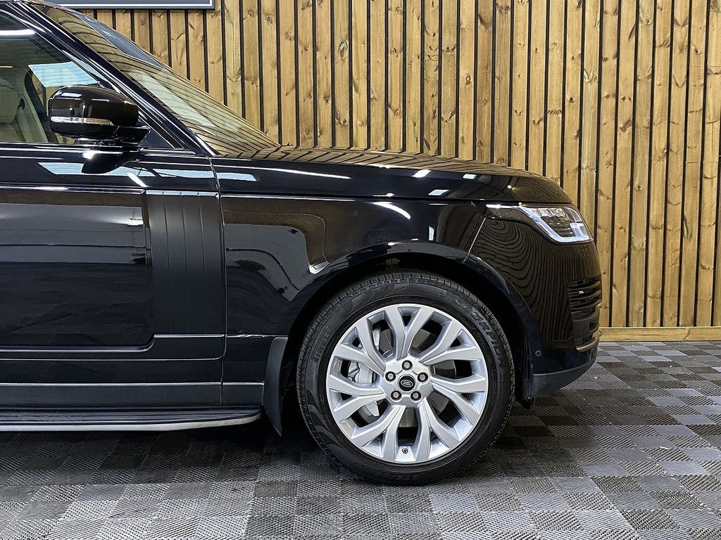Land Rover Range Rover R-dynamic S Black #35
