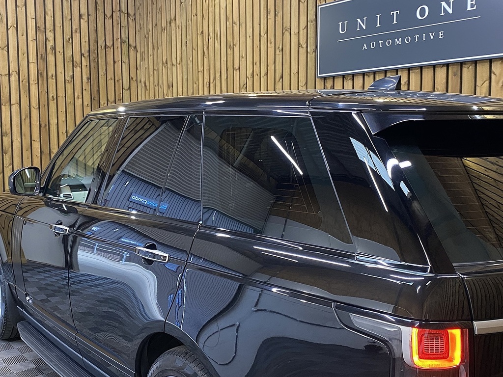 Land Rover Range Rover R-dynamic S Black #25