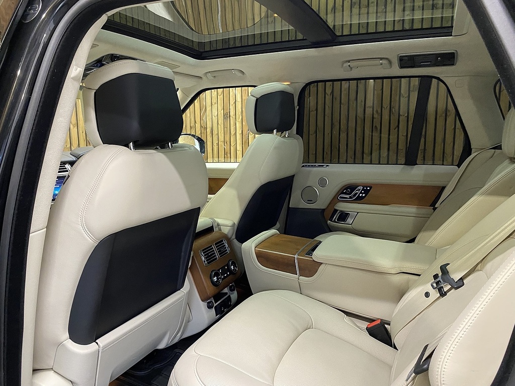 Land Rover Range Rover R-dynamic S Black #41